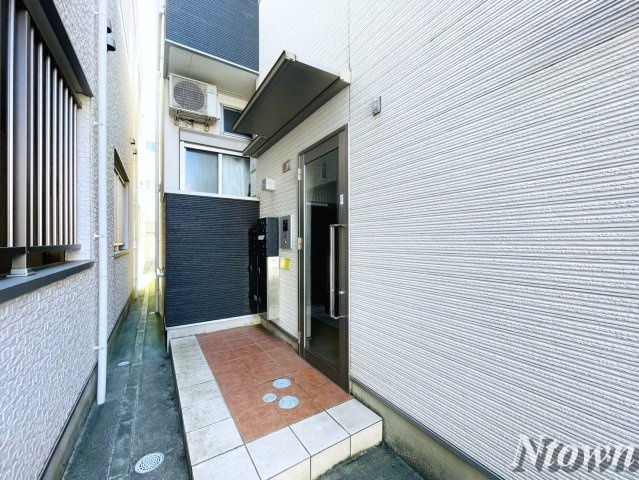 【エントランス】 | ハーモニーテラス志賀町Ⅳ | ゆとりのあるエントランスです