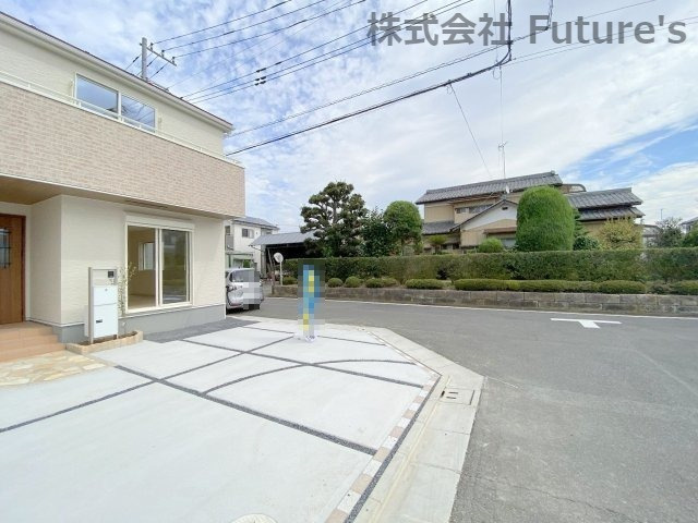 三郷市早稲田3丁目　新築戸建　全8棟　8号棟の前面道路含む現地写真|前面道路・南側6ｍ公道です。