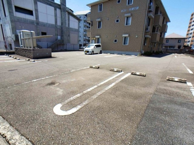 【駐車場】 | ルミエール朝生田
