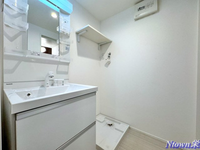 【洗面所】 | ハーモニーテラス水切町 | 明るい洗面所です