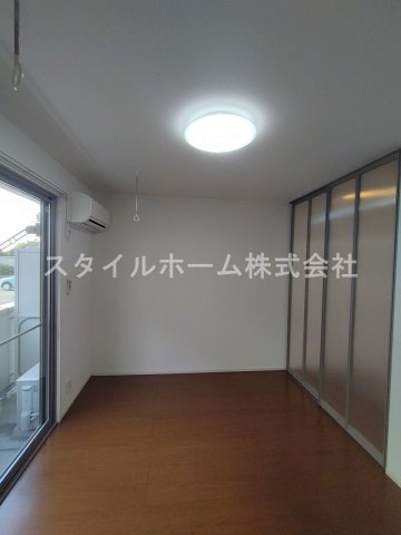 【内装】 | Ｂｌａｎｃ　ＶｉｌｌａｇｅＡ | 別部屋写真です。