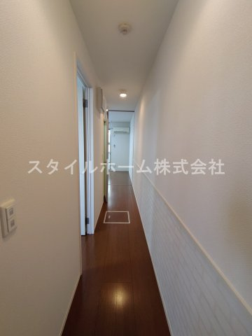 【内装】 | Ｂｌａｎｃ　ＶｉｌｌａｇｅＡ | 別部屋写真です。