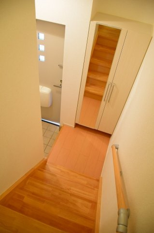 ハイツネゴシの玄関|落ち着いた玄関です