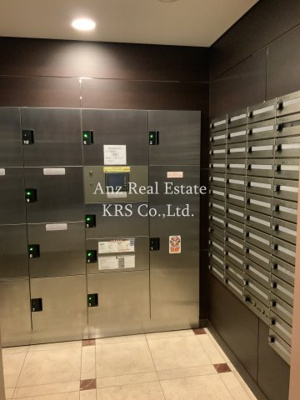 【その他共用部分】 | ＱＣフラット北堀江 | 大切な荷物をお預かり！宅配ボックスが設置されています！