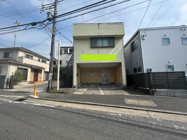 ■高座郡寒川町岡田5丁目　店舗付き住宅■の外観|カースペースは２台駐車可能♪