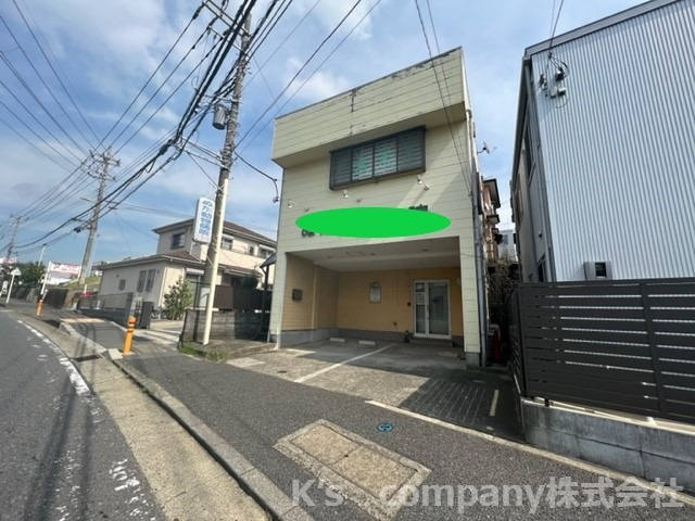 ■高座郡寒川町岡田5丁目　店舗付き住宅■の外観|大通りに面しております