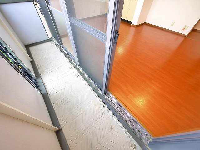 ラフィーネ結崎　Ｂ棟のバルコニー|バルコニーからの眺めを楽しみながら食事をしませんか