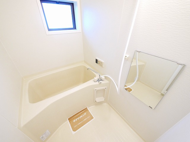 ラフィーネ結崎　Ｂ棟の浴室|日々の疲れを癒すお風呂付です