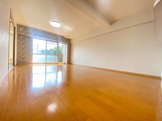 ライオンズマンション千代田弐番館の居間・リビング