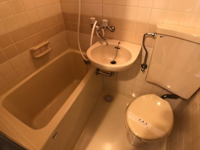 フィオーレ近大前の浴室