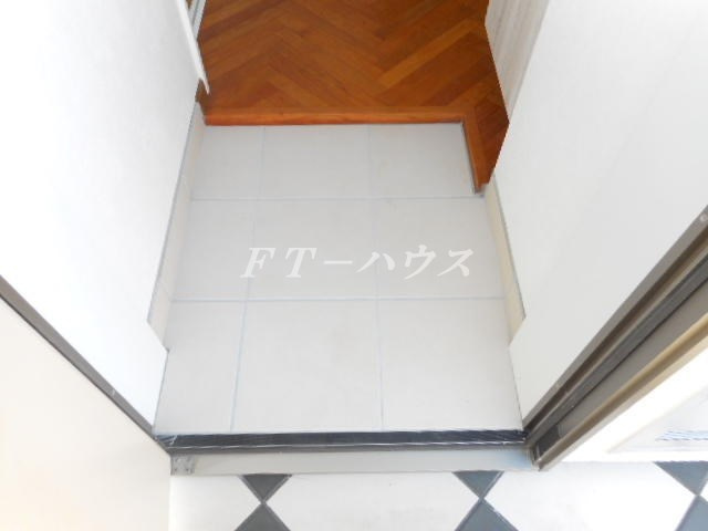 ｔｗ．ｒａｉｎｂｏｗ　Ｔの玄関