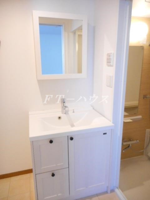 ｔｗ．ｒａｉｎｂｏｗ　Ｔの洗面所
