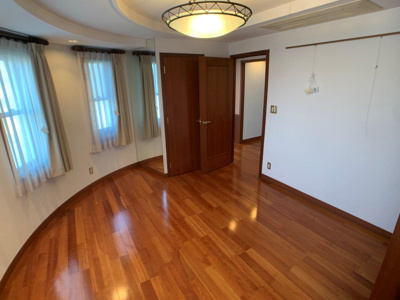 【洋室】 | シルバーウィリアムス