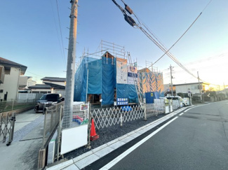 【前面道路含む現地写真】