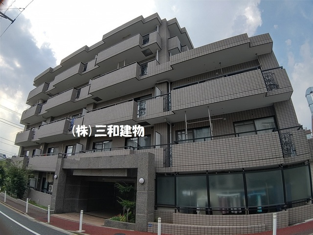 レヴィオンの外観