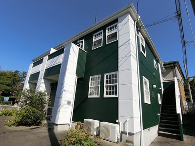【外観】 | フィールデンコートA | 1フロア2住戸で快適に過ごせる2階建てアパート！コンビニが近くて生活しやすい立地です♪ブルーライン仲町台駅徒歩圏内♪