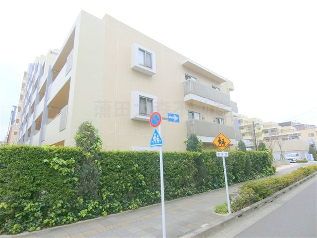 リビオ新蒲田の外観|外観　東京都大田区新蒲田1丁目2007年11月築RC鉄筋コンクリート造地上11階地下1階建て総戸数202戸の大型分譲マンション　ファミリータイプ賃貸物件