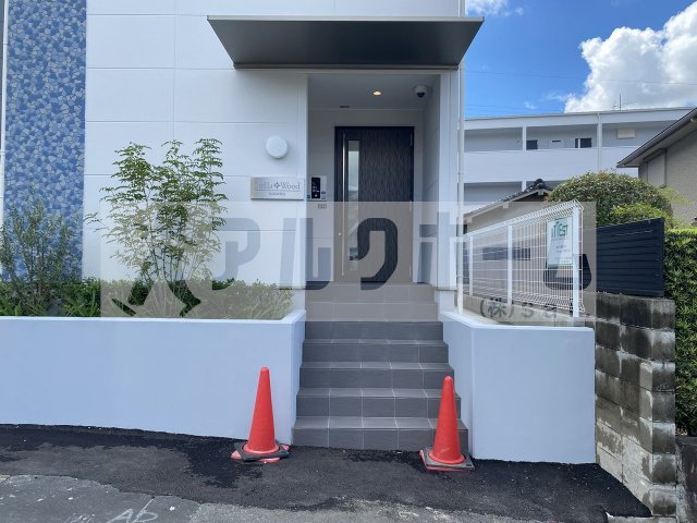 ステラウッド古室のエントランス