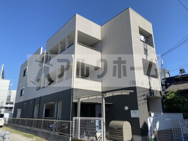 ステラウッド道明寺1の外観