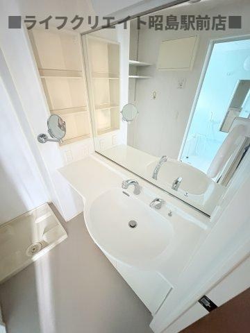 昭島市朝日町４丁目のアパートの洗面所