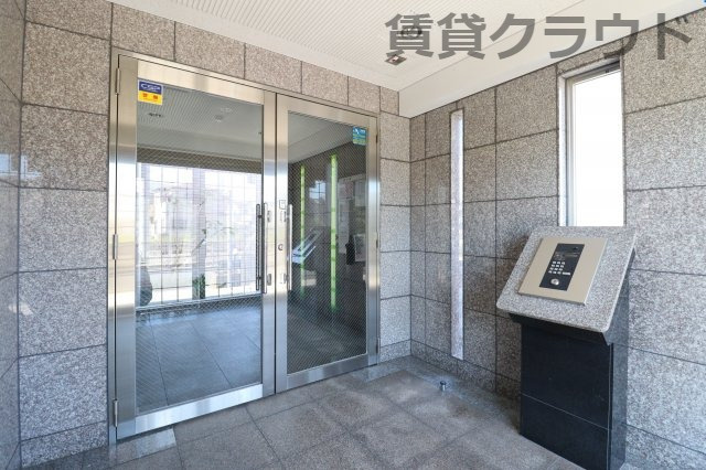 ゼファーシャン・ティオン蘇我弐番館のエントランス|安心感を与えてくれるオートロック付きエントランスです！