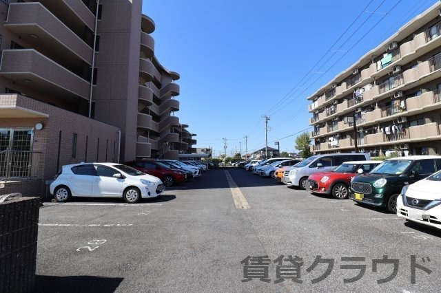 ゼファーシャン・ティオン蘇我弐番館の駐車場|駐車場があるので、車を買う予定の方も安心です