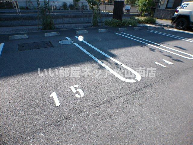 【駐車場】 | エスポワール鷹子