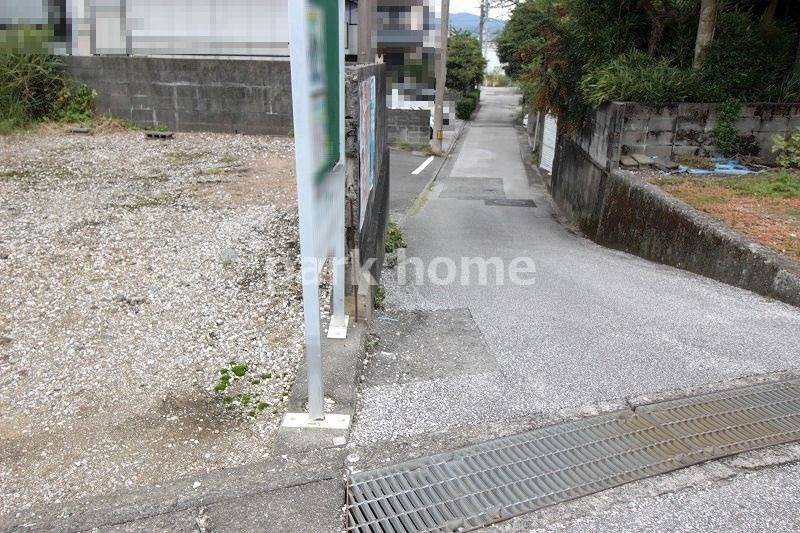 高知市六泉寺町　売土地の前面道路含む現地写真