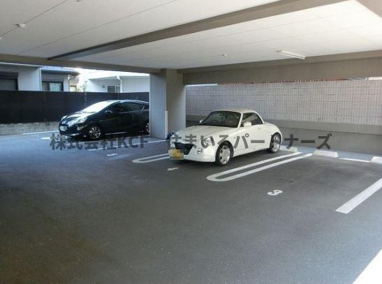 アドラシオンの駐車場|駐車場です