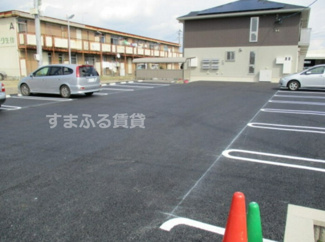 【駐車場】