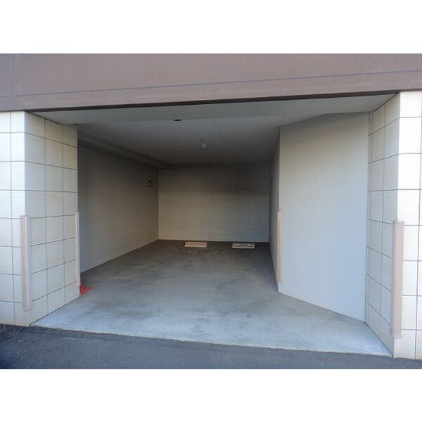 Couleur Court Yamahanaのエントランス