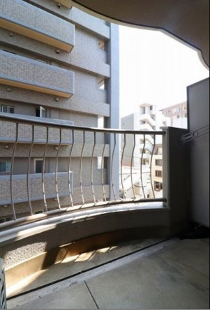 【バルコニー】