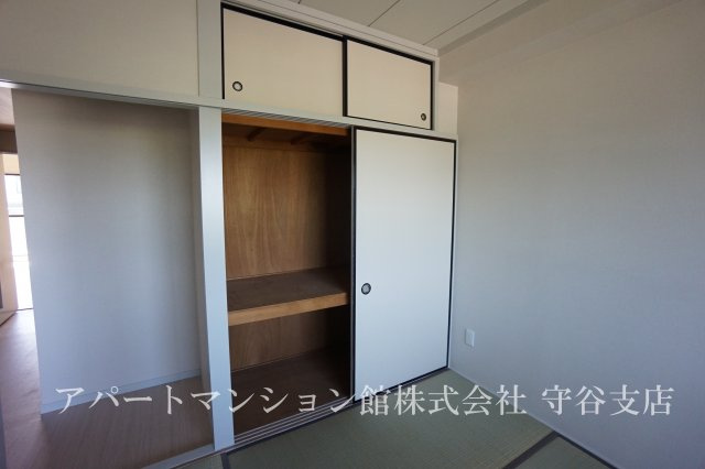 グランドフォレストA棟の収納