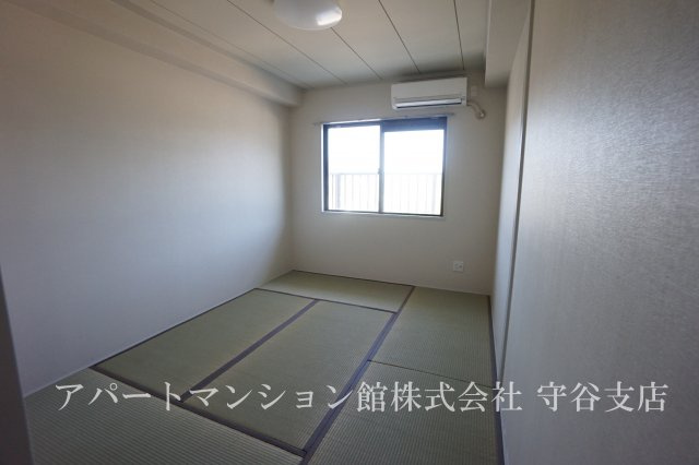 グランドフォレストA棟の和室