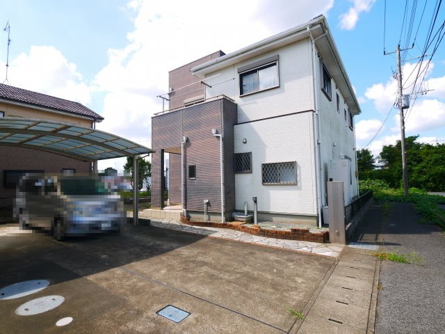 東金市士農田　中古戸建の外観|平成18年4月築 土地約95坪オール電化 車駐車4台可カーポート付き リビング約26帖スケルトン階段