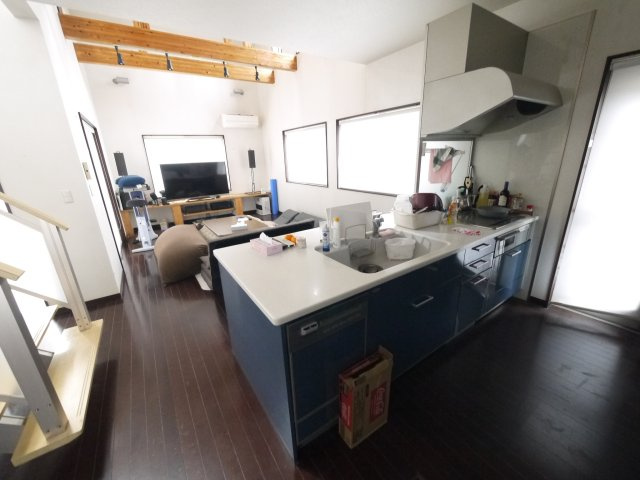 東金市士農田　中古戸建のキッチン|平成18年4月築 土地約95坪オール電化 車駐車4台可カーポート付き リビング約26帖スケルトン階段