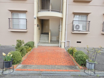 【エントランス】 | 磐手ハイツ