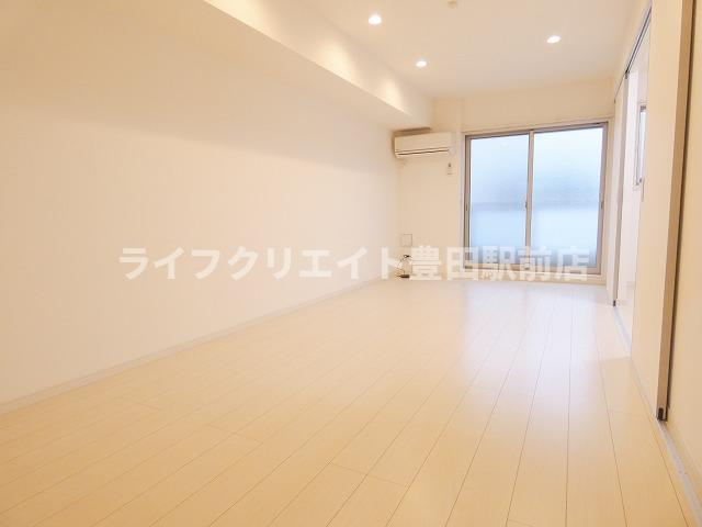 リブリ・フローレス壱番館の居間・リビング|☆お部屋探しはライフクリエイト豊田駅前店へ☆