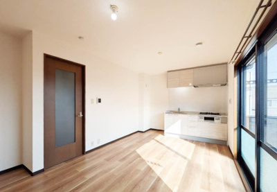 【居間・リビング】 | ブラウンヒルズ東山B棟