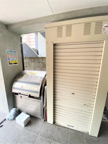 「防音マンション」ラシクラス目白通りのその他共用部分|入居者専用のゴミステーション