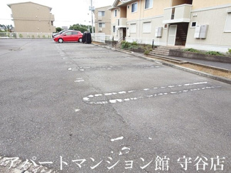 【駐車場】