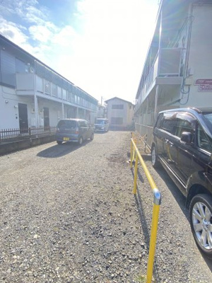 【駐車場】 | ウイルコート | 車をお持ちの方に嬉しい敷地内駐車場の物件です