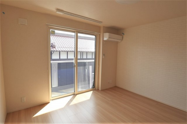 ハイアークEの居間・リビング