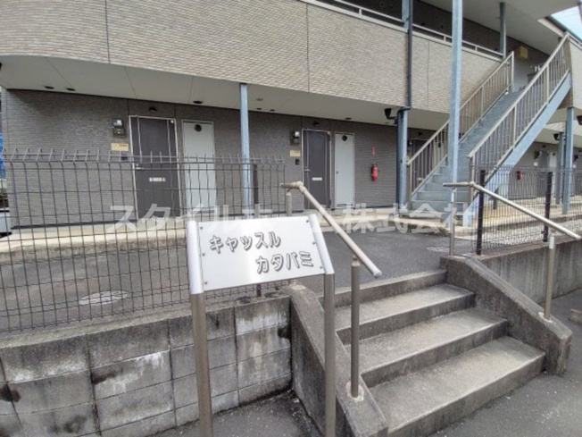 【エントランス】 | キャッスルカタバミ | 毎日通るエントランスはこのようになっています