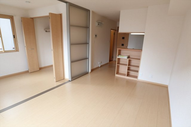 クレールレセンテA棟の居間・リビング