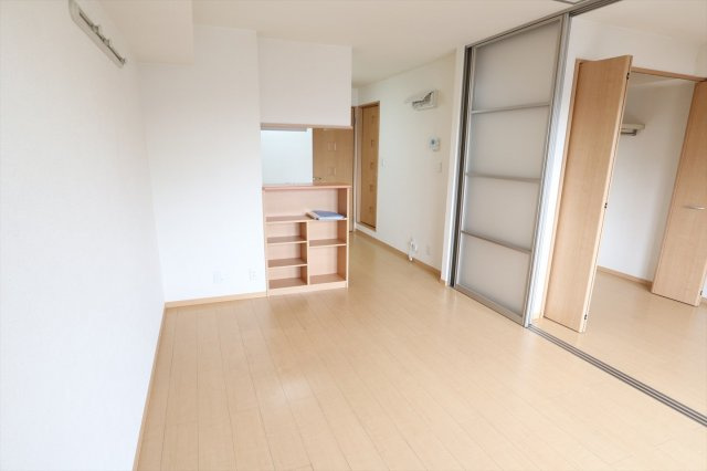 クレールレセンテA棟の居間・リビング