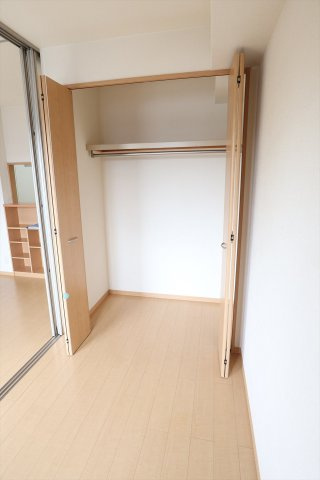 クレールレセンテA棟の居間・リビング