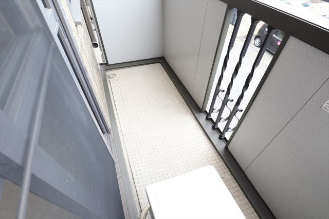 クレールレセンテA棟のバルコニー