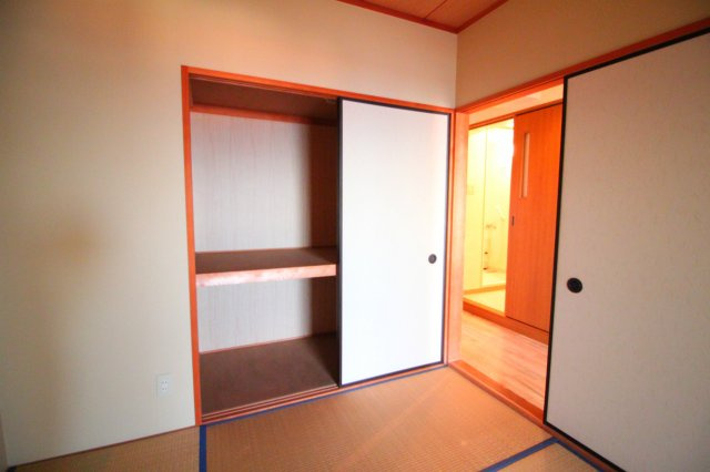 オスプリー塩屋の収納