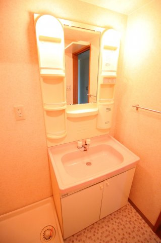 オスプリー塩屋の洗面所